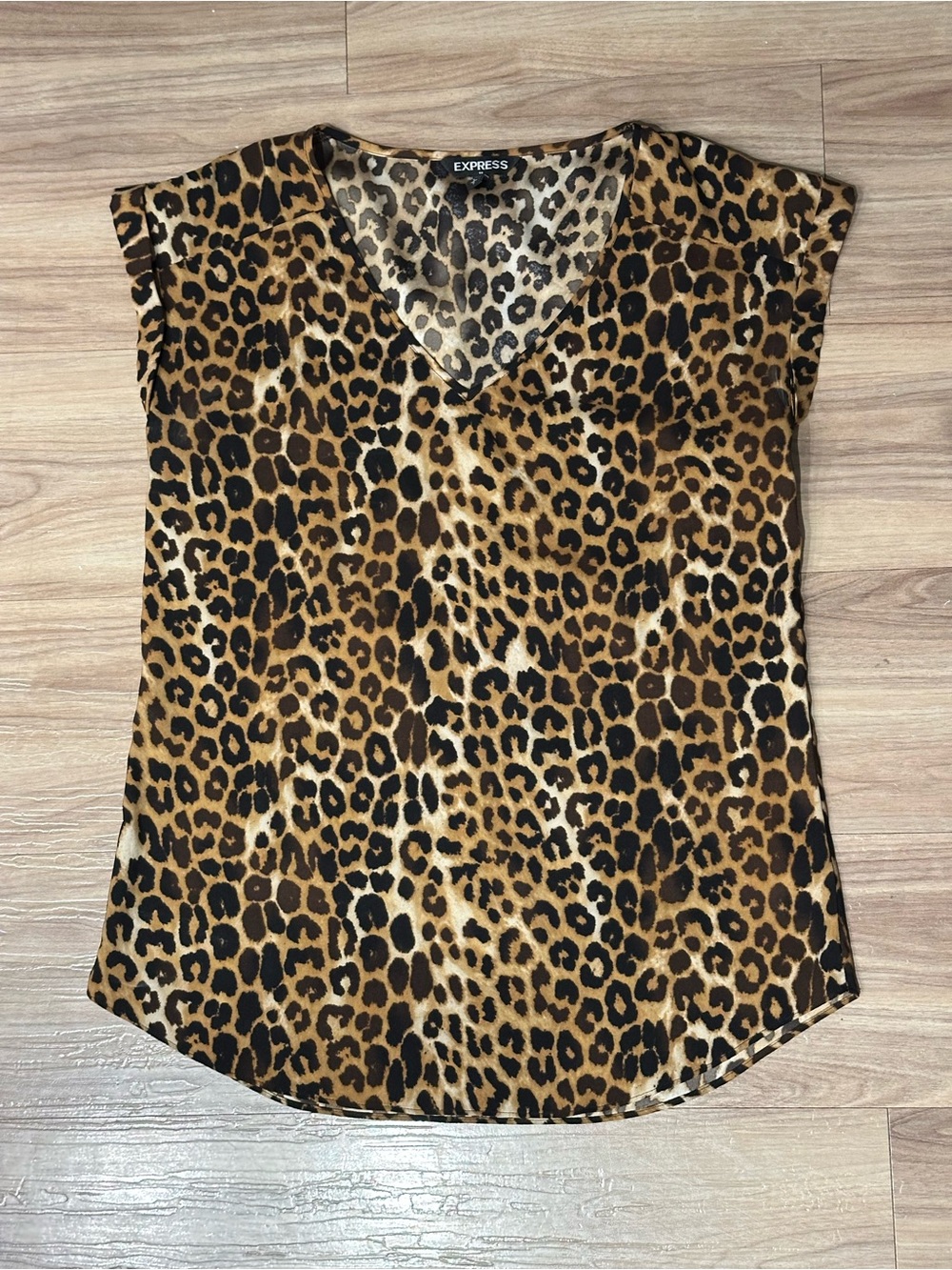 Express Leopard Print V-Neck Blouse Size Small S Short Sleeve Animal Print Top